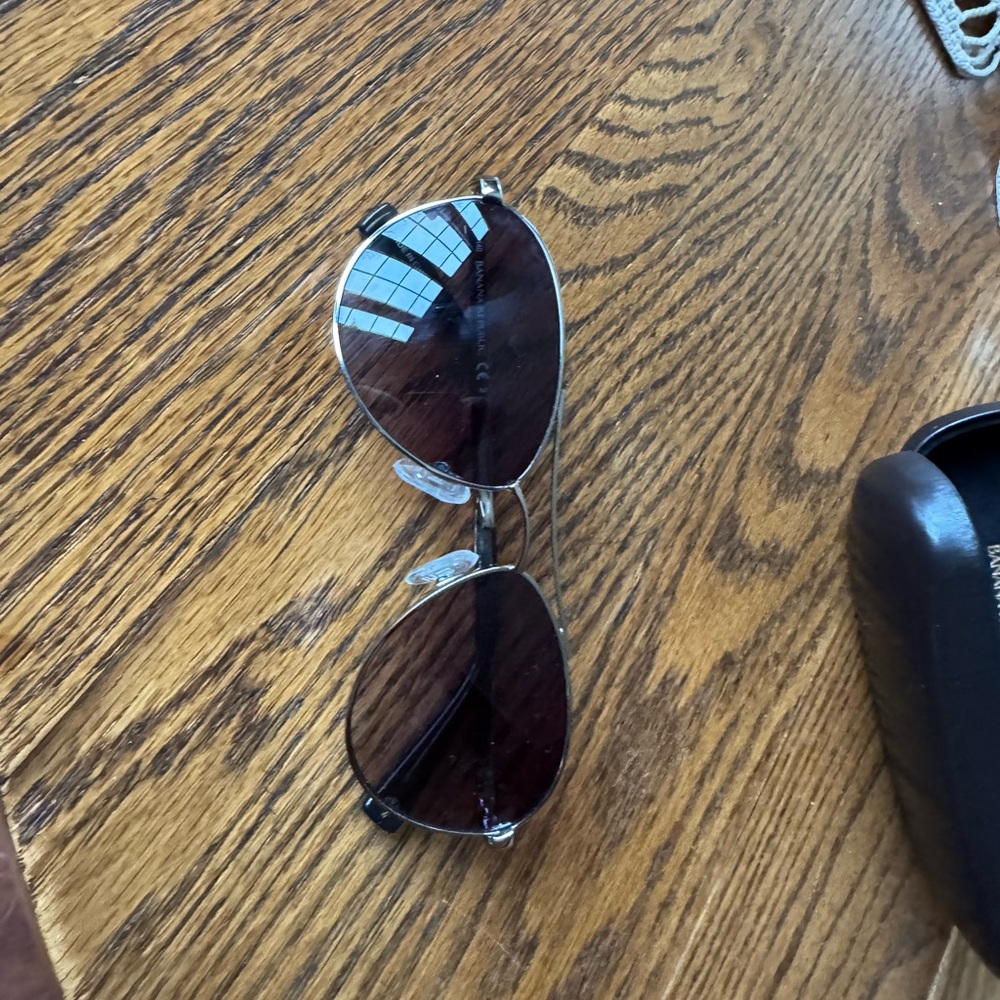 Banana Republic Men’s Aviator Sunglasses in Dark Gray/Black Lenses